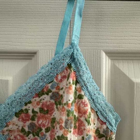 SET OF (2) Wild Fable Lace Trim Ribbed Tank Top Size Large - Picture 10 of 13